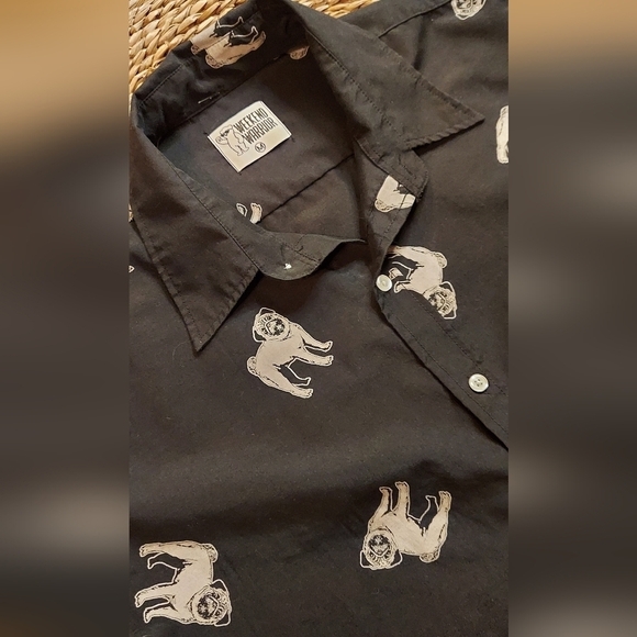 Mens's Short Sleeve Collared Button Down  Shirt - Picture 2 of 3